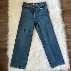 Levi’s Medium Wash Ribcage Straight Ankle Jeans Size 28